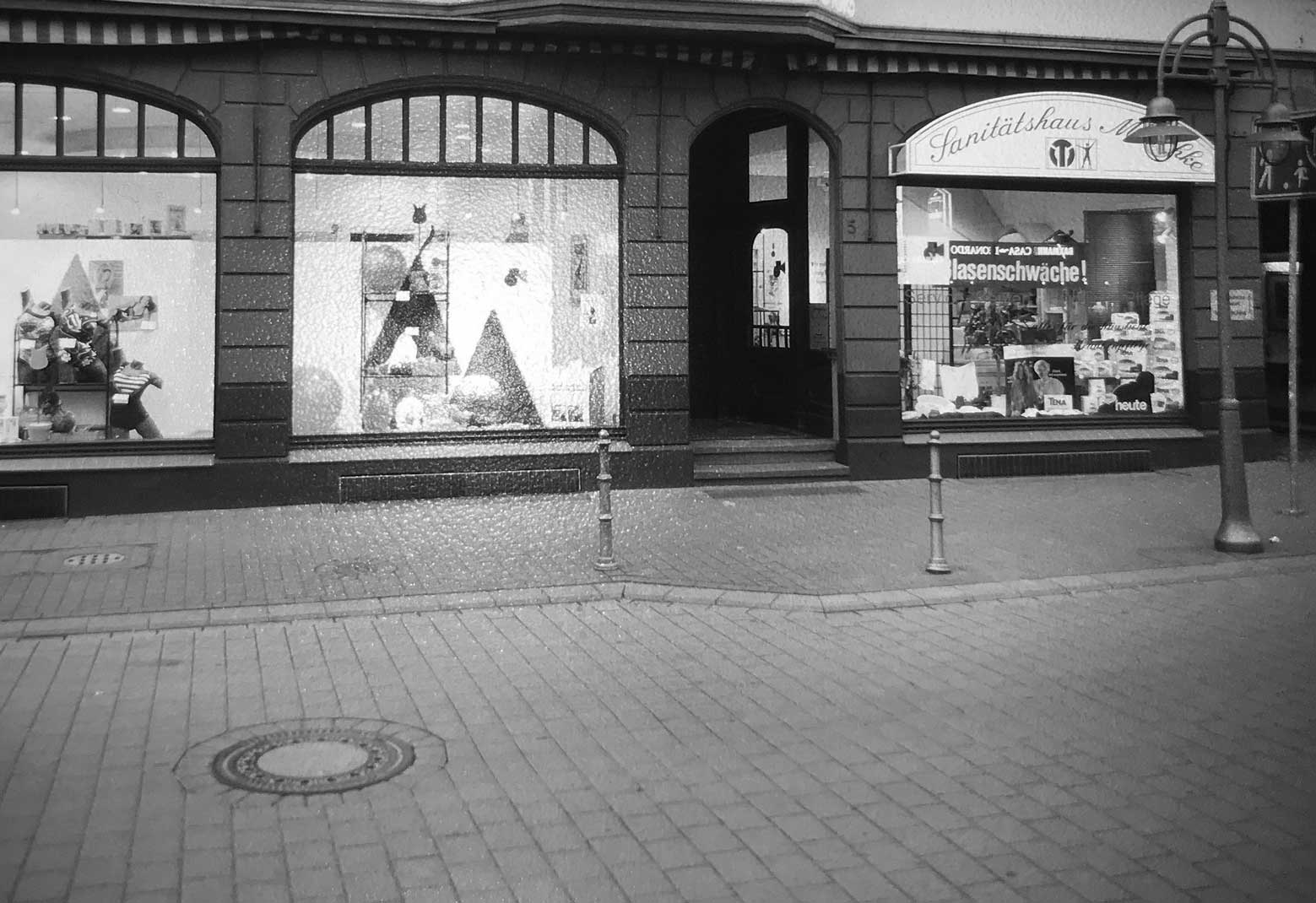 Kökerstraße_Mitschke2 Alte Mitschkefiliale in Schwarz-Weiß