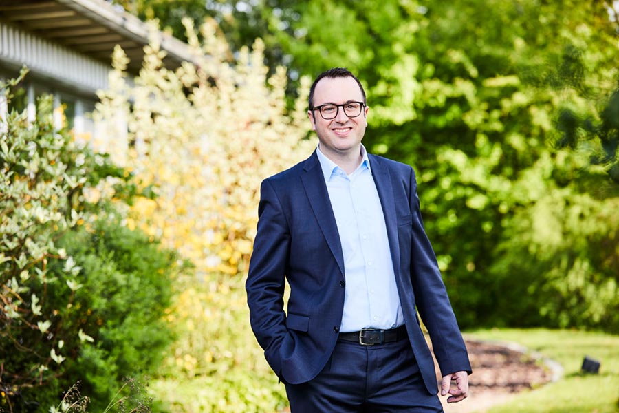 Gerald Deutsch Gerald Deutsch Finanzdirektor Gerald Deutsch Gerald Deutsch Finanzdirektor